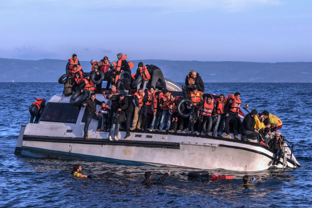 046_refugees_arrive_lesvos